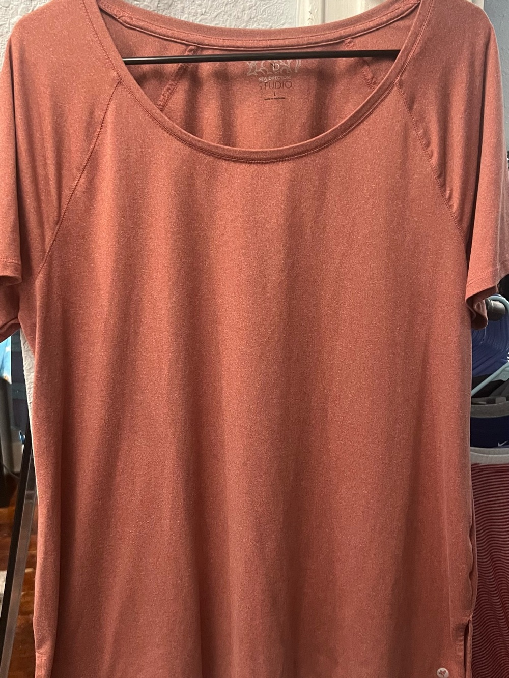 New Directions Studio Women’s Large Rust Short Sleeve Activewear Top
